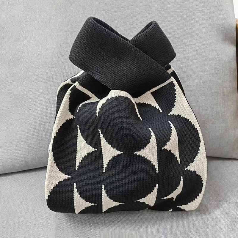 Heart Knitted Wool Shoulder Bag – Charming, Versatile & Perfect for Every Day