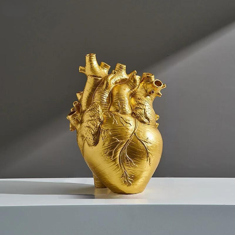 Heart-Shaped Resin Vase – Nordic-Inspired Flower Arrangement Container for Fresh or Dried Blooms, Perfect Home Décor Accent