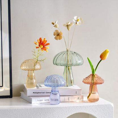 Jelly Mushroom Glass Vase – Nordic-Style Hydroponic Aromatherapy Bottle for Flowers & Plants, Perfect Tabletop Accent for Elegant Home Décor