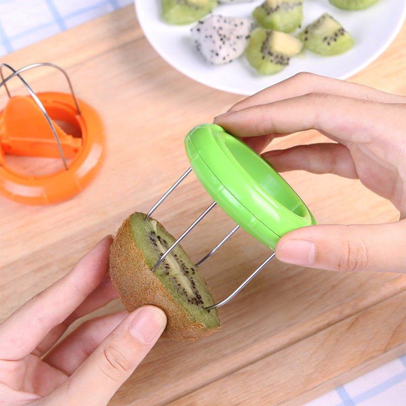 Kiwi Cutter Peeler Tool – Creative Stainless Steel Tool for Perfectly Peeled Kiwifruit – Your Must-Have Kitchen Gadget