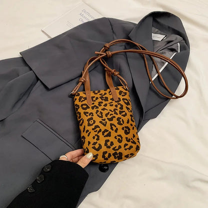 Leopard Print PU Leather Shoulder Bag – Chic Korean-Style Crossbody with Adjustable Strap for Any Outfit