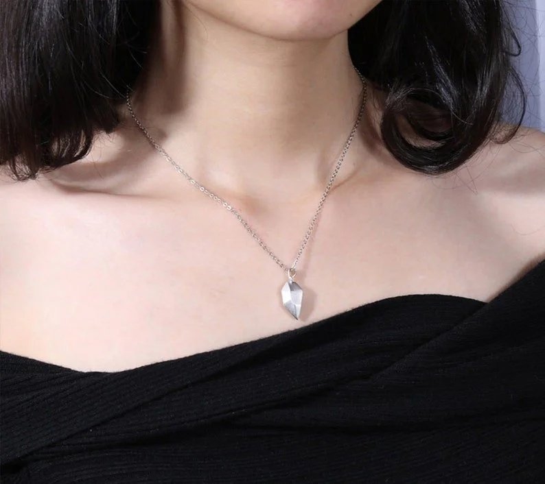 Magnetic Couple Necklace -  Two Souls One Heart Pendant Necklaces for Couple Perfect for Valentine's Day