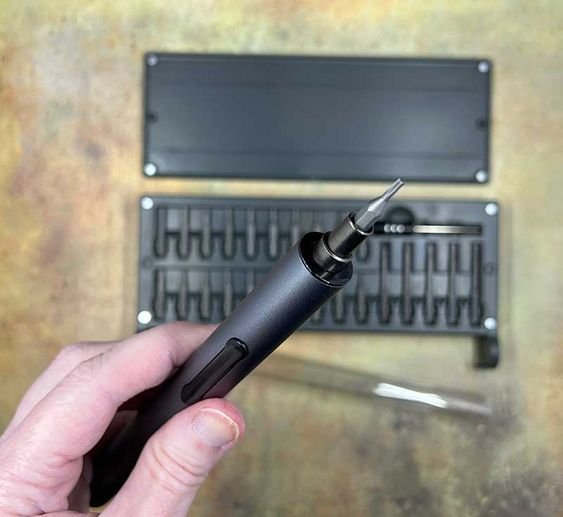 Mini Electric Precision Screwdriver - 25 in 1 Magnetic Screwdriver Set for Repairing Mobile phones, Watches and Computer Tools