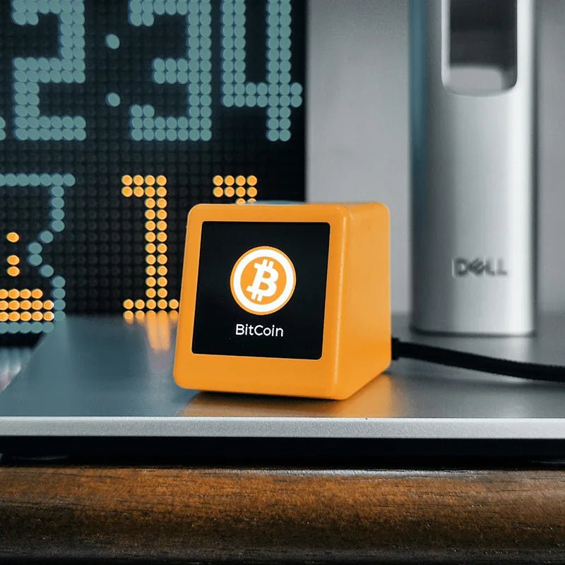Mini Smart Wifi Weather Station with Clock – Real-Time Bitcoin & Crypto Price Tracker with Weather Display for the Modern Desktop