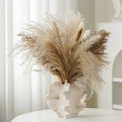 Nordic Ceramic Vase with Irregular Curves – Petal-Inspired Design for Stunning Flower Arrangements and Chic Home Décor