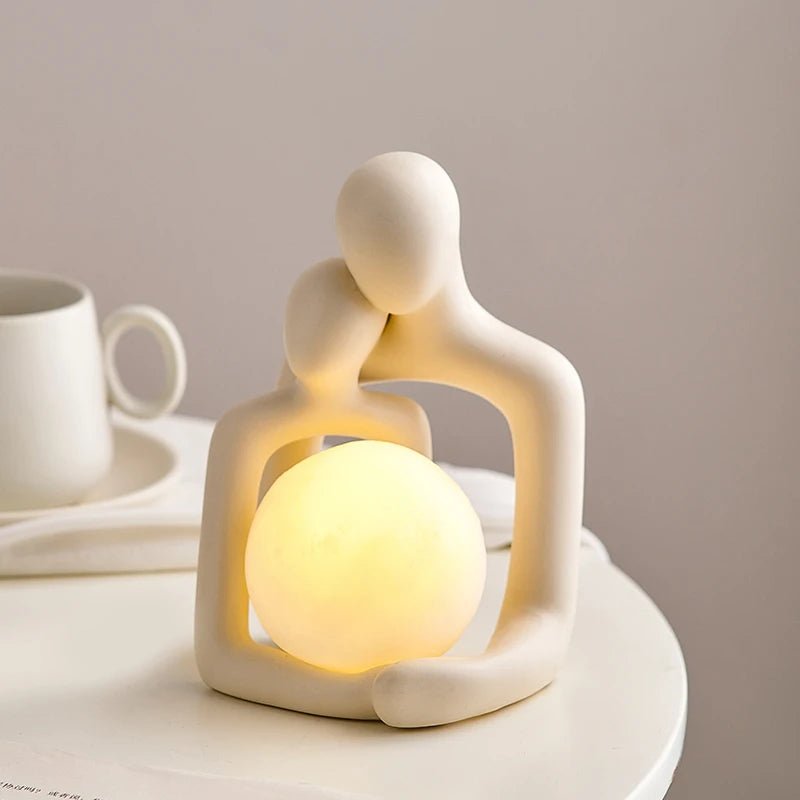 Nordic Couple Statue Table Lamp – Ceramic Bedroom Décor for Lovers, Heartwarming Valentine's Day Gift, and Cozy Home Accent