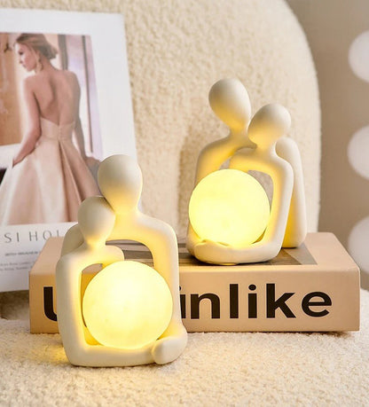 Nordic Couple Statue Table Lamp – Ceramic Bedroom Décor for Lovers, Heartwarming Valentine's Day Gift, and Cozy Home Accent