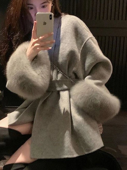 Office Lady Real Wool Coat – Chic Fur Patchwork Overcoat with Long Sleeves for a Sophisticated Autumn & Spring Look. A Must-Have Statement Jacket