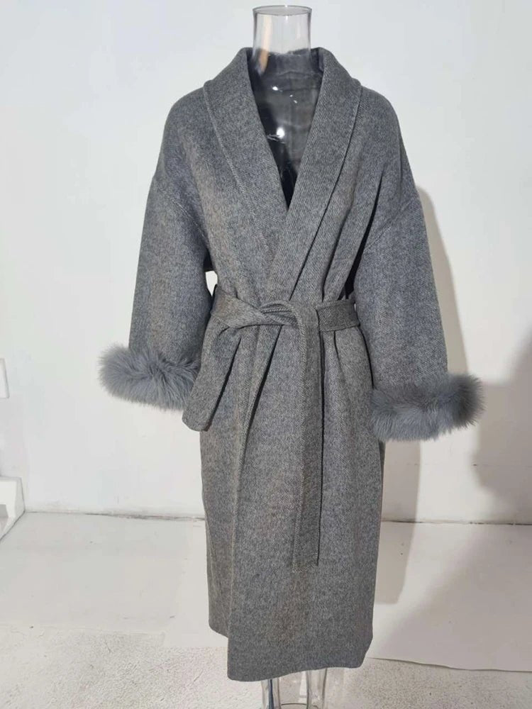 Office Lady Real Wool Coat – Chic Fur Patchwork Overcoat with Long Sleeves for a Sophisticated Autumn & Spring Look. A Must-Have Statement Jacket