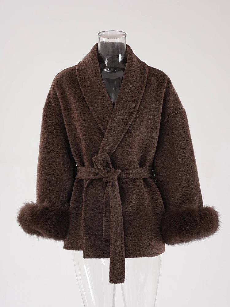 Office Lady Real Wool Coat – Chic Fur Patchwork Overcoat with Long Sleeves for a Sophisticated Autumn & Spring Look. A Must-Have Statement Jacket