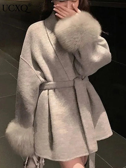 Office Lady Real Wool Coat – Chic Fur Patchwork Overcoat with Long Sleeves for a Sophisticated Autumn & Spring Look. A Must-Have Statement Jacket