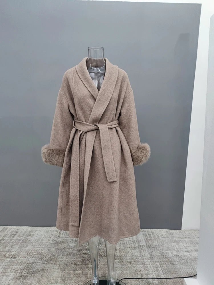 Office Lady Real Wool Coat – Chic Fur Patchwork Overcoat with Long Sleeves for a Sophisticated Autumn & Spring Look. A Must-Have Statement Jacket