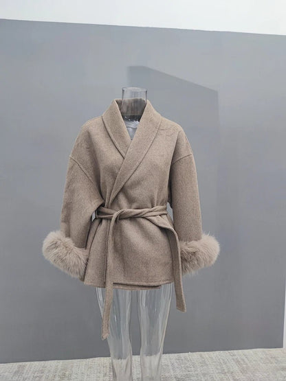 Office Lady Real Wool Coat – Chic Fur Patchwork Overcoat with Long Sleeves for a Sophisticated Autumn & Spring Look. A Must-Have Statement Jacket