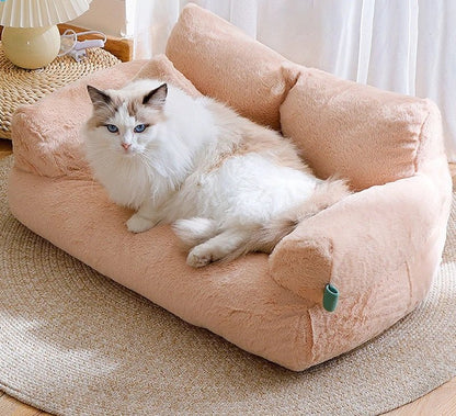 Plush Winter Cat Sofa Bed – Winter Warmth for Cats & Small Dogs