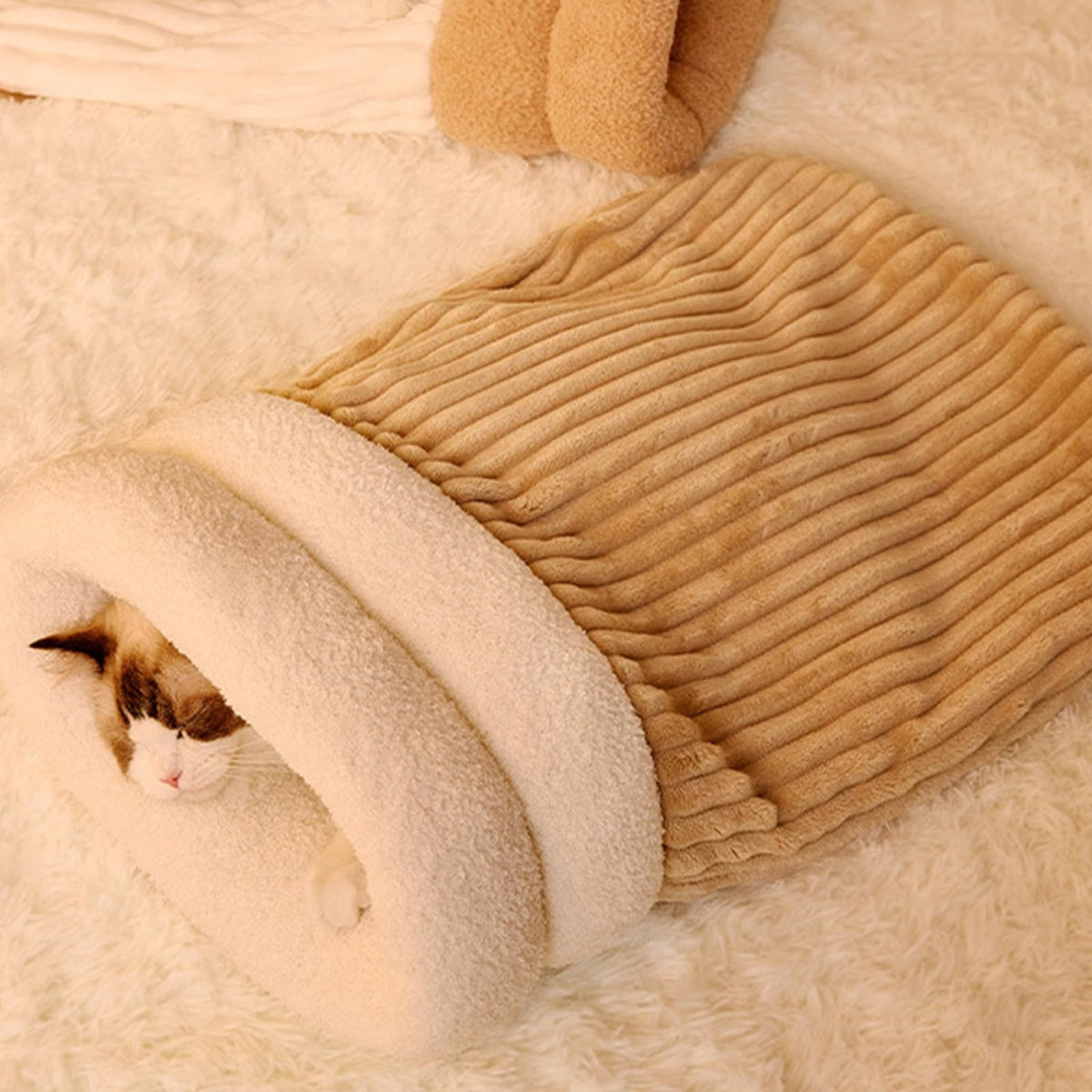 Semi-Closed Pet Warm Sleeping Bag – All-Season Warm & Secure Sleeping Bed for Ultimate Pet Comfort