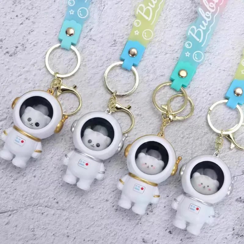 Spaceman Light Glowing Keychain – Adorable Space Bear with Starry Night Light! Perfect Bag Charm & Luminous Accessory for Dreamy Adventures