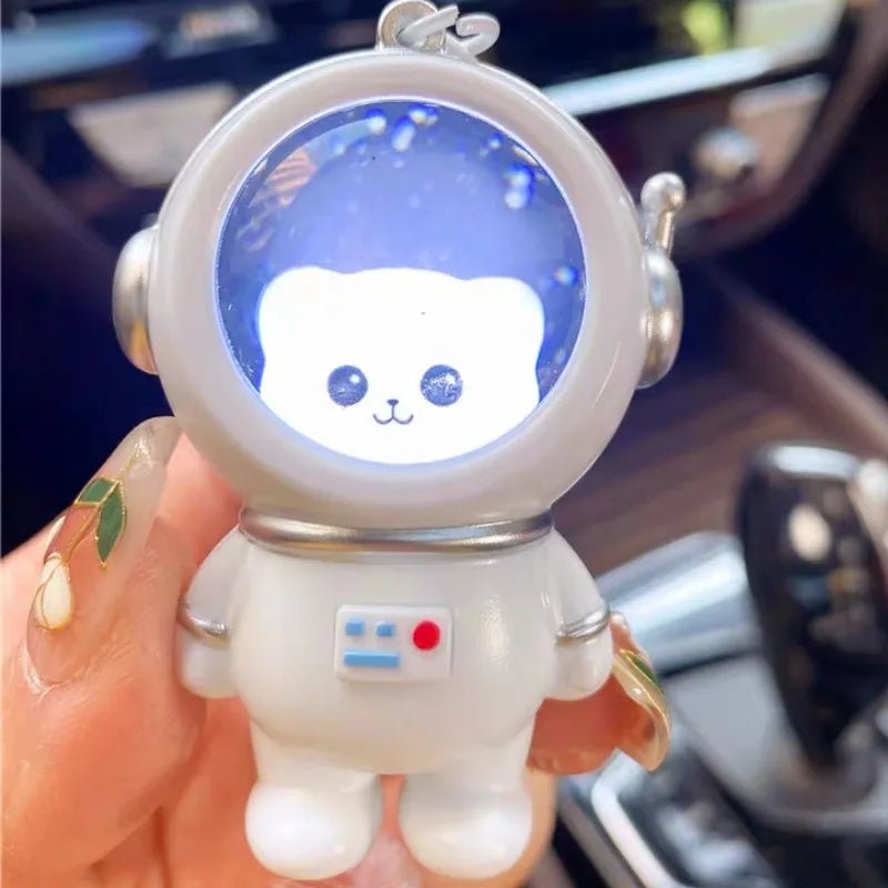 Spaceman Light Glowing Keychain – Adorable Space Bear with Starry Night Light! Perfect Bag Charm & Luminous Accessory for Dreamy Adventures