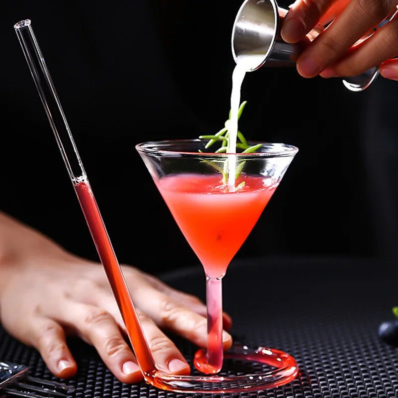 Spiral Straw Cocktail Glass– Stylish Triangle Wine Glass with Built-in Straw for Martini, Whiskey & Party Elegance