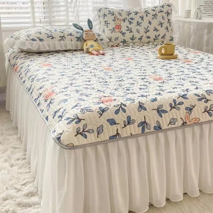 Summer Ice Silk Latex Mattress Set - Lace Style Ice Silk Mat, Bed Sheet, Skirt Style, Non Slip Fixed Mattress Protective Cover