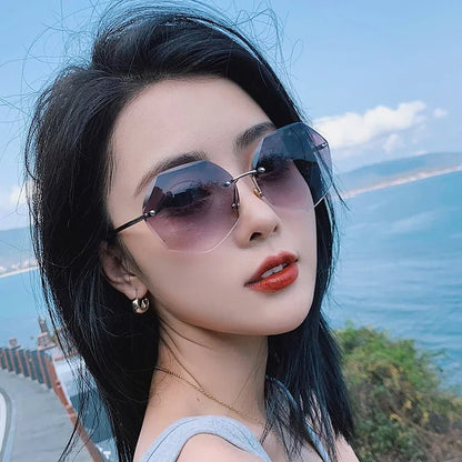 Timeless Polygon Sunglasses – Luxe 2024 Designer Shades for Bold, Trendy Style