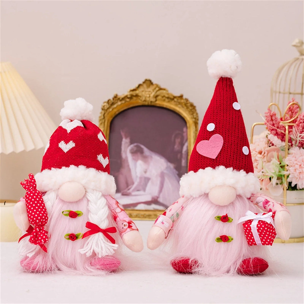 Valentine's Day Glowing Gnome Plush– Adorable Faceless Plush Dolls, Perfect Holiday Ornaments & Heartwarming Party Gifts