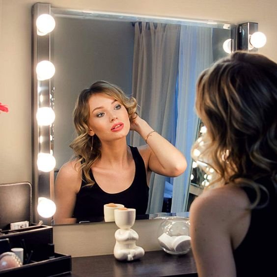 Vanity Mirror Portable Light Bulbs - Cordless with LED Bulbs Makeup Light