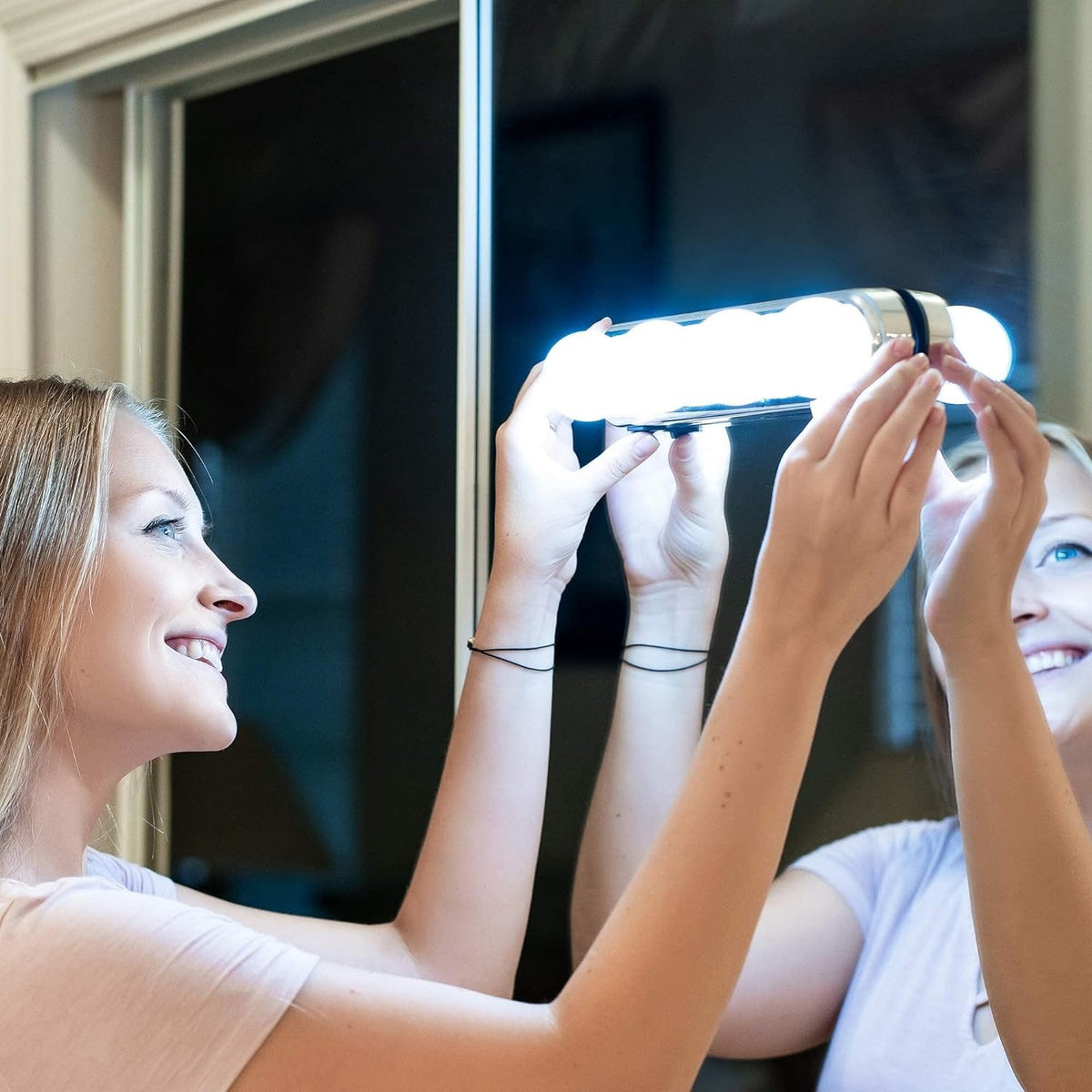 Vanity Mirror Portable Light Bulbs - Cordless with LED Bulbs Makeup Light