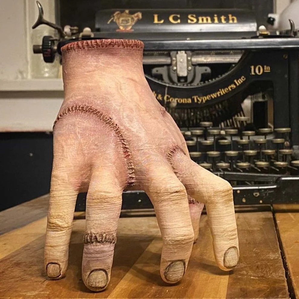 Wednesday Thing Hand Prop - Addams Family Thing Hand Toy, Scary Fake Hand Halloween Cosplay Prop & Decoration